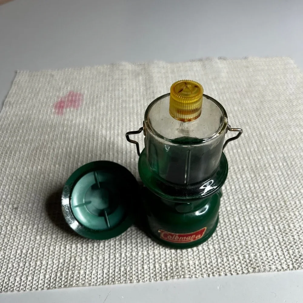 Vintage Avon Coleman Lantern Deep Woods Cologne Bottle Green Glass Decanter 5oz